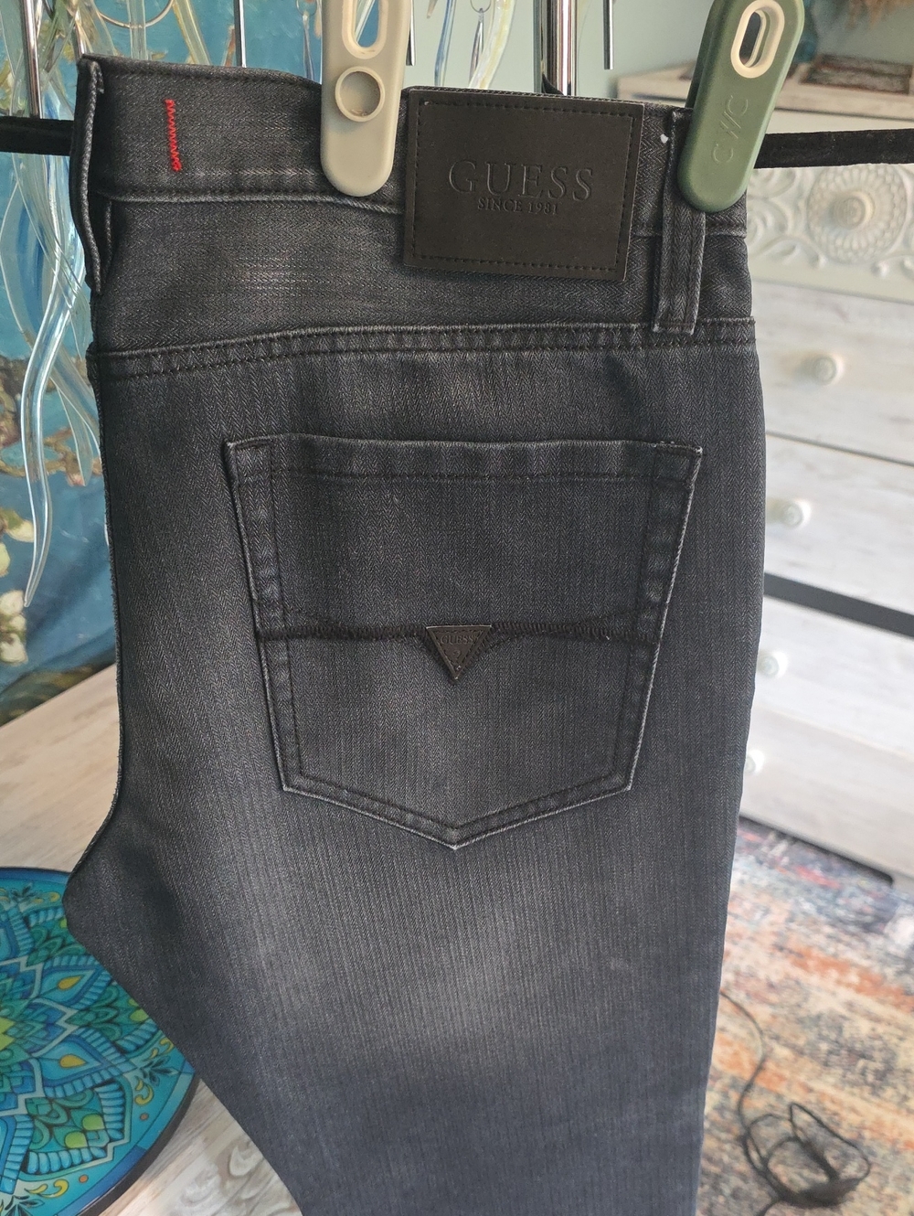 GUESS Men’s Charcoal Black Slim Jeans with Subtle Red Accent